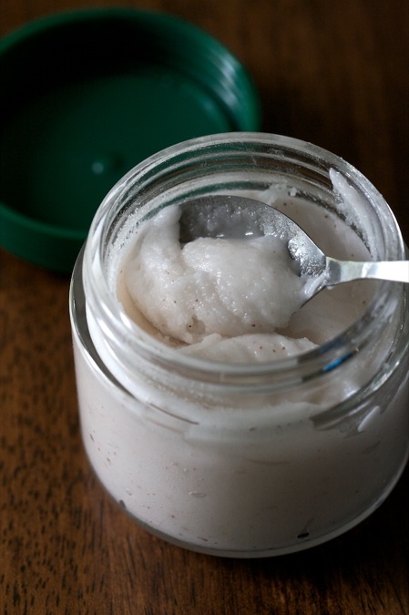 homemade baking soda toothpaste